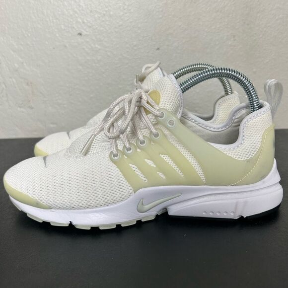 Nike Air Presto White Womens Sneakers, Size 8 #878068-100 - Picture 3 of 7